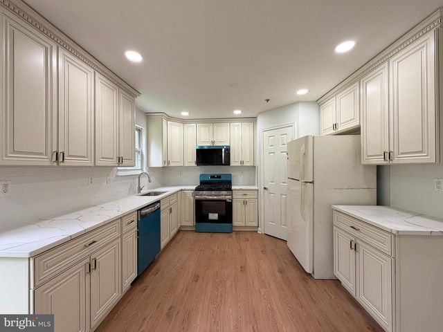 5302 76TH, Lanham, MD 20706