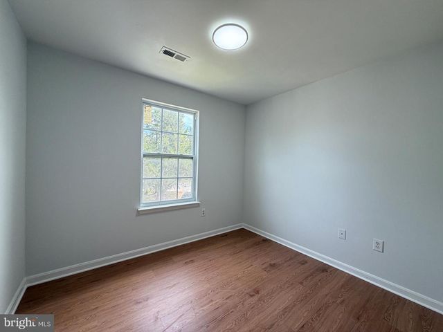 5302 76TH, Lanham, MD 20706