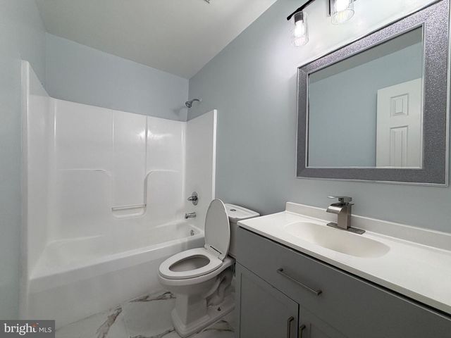 5302 76TH, Lanham, MD 20706