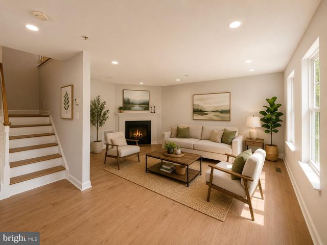 5302 76TH, Lanham, MD 20706