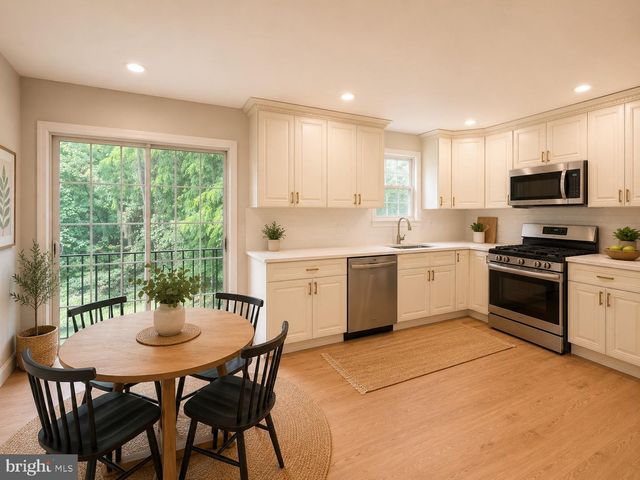 5302 76TH, Lanham, MD 20706
