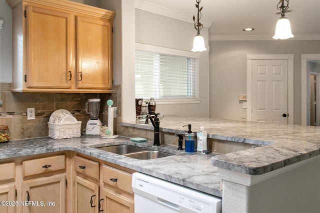 1800 THE GREENS Way 1205, Jacksonville Beach, FL 32250