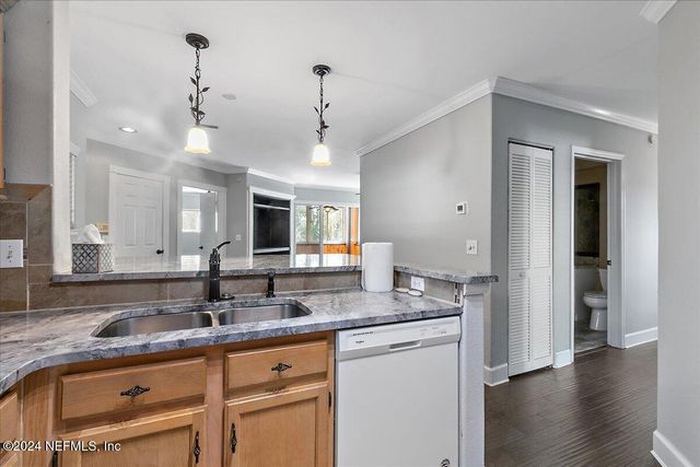 1800 THE GREENS Way 1205, Jacksonville Beach, FL 32250