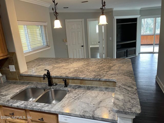 1800 THE GREENS Way 1205, Jacksonville Beach, FL 32250