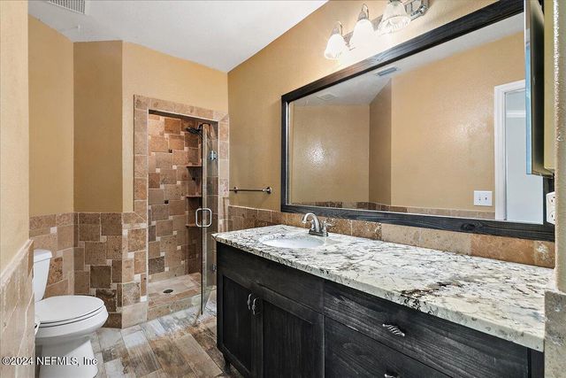 1800 THE GREENS Way 1205, Jacksonville Beach, FL 32250