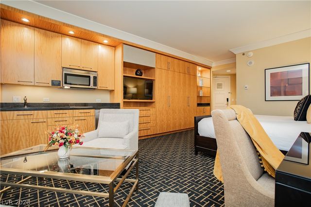 2000 Fashion Show Drive 3000, Las Vegas, NV 89109