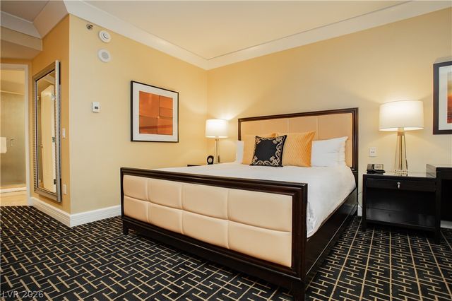 2000 Fashion Show Drive 3000, Las Vegas, NV 89109