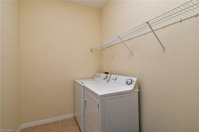 4725 Fairloop RUN, Lehigh Acres, FL 33973