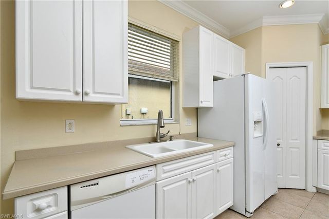 4725 Fairloop RUN, Lehigh Acres, FL 33973