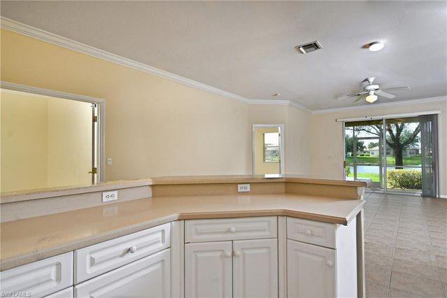 4725 Fairloop RUN, Lehigh Acres, FL 33973