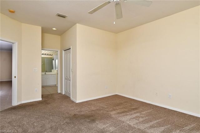 4725 Fairloop RUN, Lehigh Acres, FL 33973