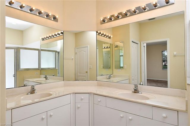 4725 Fairloop RUN, Lehigh Acres, FL 33973