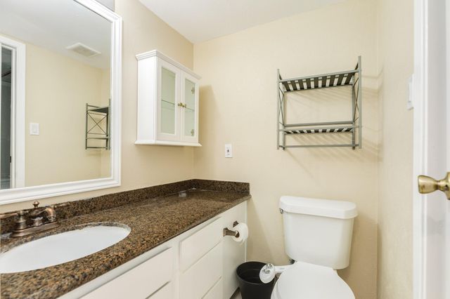 7140 N Holiday Drive, Galveston, TX 77550