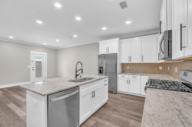 2 Praiseworthy Drive, Valparaiso, FL 32580