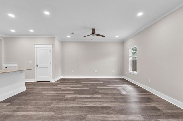 2 Praiseworthy Drive, Valparaiso, FL 32580