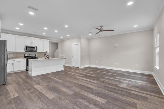 2 Praiseworthy Drive, Valparaiso, FL 32580