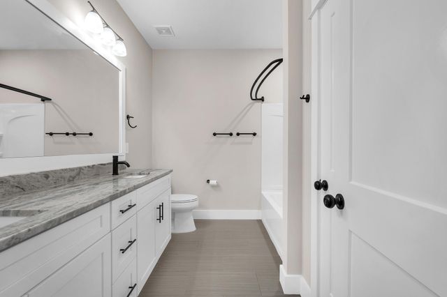 2 Praiseworthy Drive, Valparaiso, FL 32580