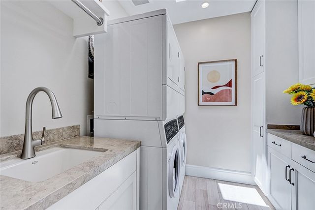 3311 Elm Avenue, Manhattan Beach, CA 90266