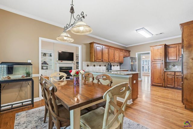 10 Willow Lake Drive, Warner Robins, GA 31093