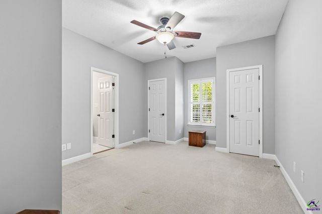 10 Willow Lake Drive, Warner Robins, GA 31093