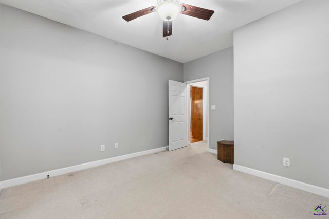 10 Willow Lake Drive, Warner Robins, GA 31093
