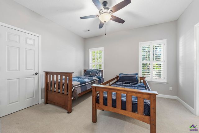 10 Willow Lake Drive, Warner Robins, GA 31093