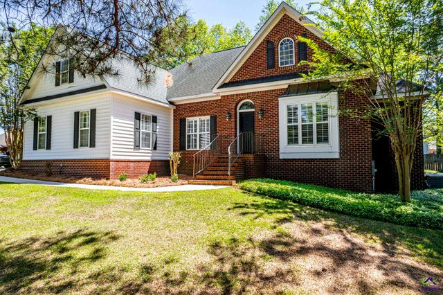 10 Willow Lake Drive, Warner Robins, GA 31093