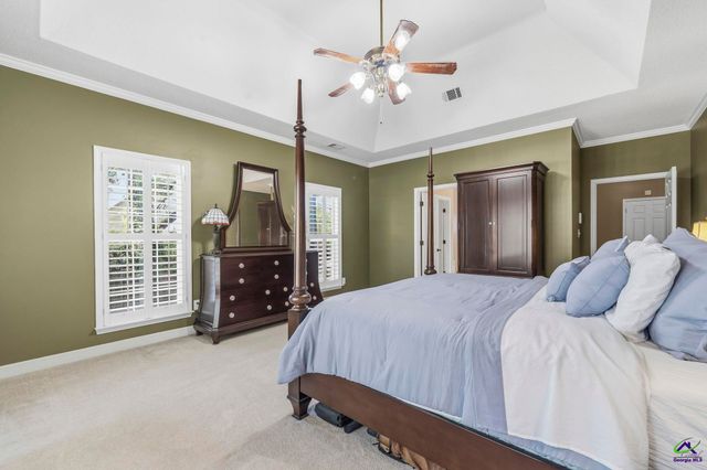 10 Willow Lake Drive, Warner Robins, GA 31093