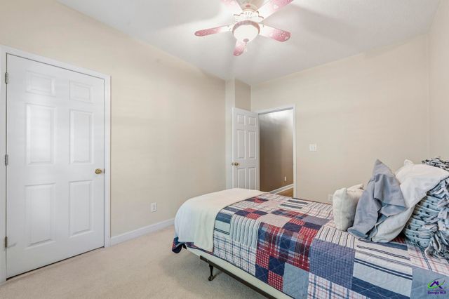 10 Willow Lake Drive, Warner Robins, GA 31093