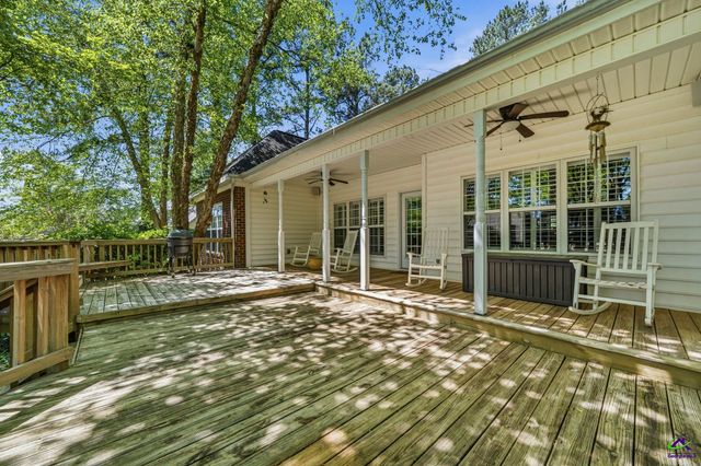10 Willow Lake Drive, Warner Robins, GA 31093