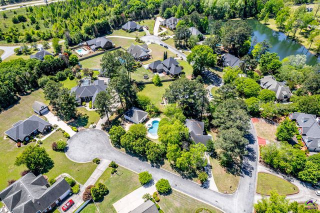 10 Willow Lake Drive, Warner Robins, GA 31093