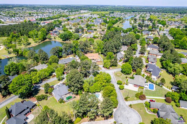 10 Willow Lake Drive, Warner Robins, GA 31093