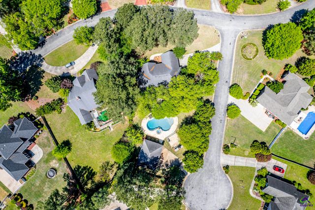 10 Willow Lake Drive, Warner Robins, GA 31093