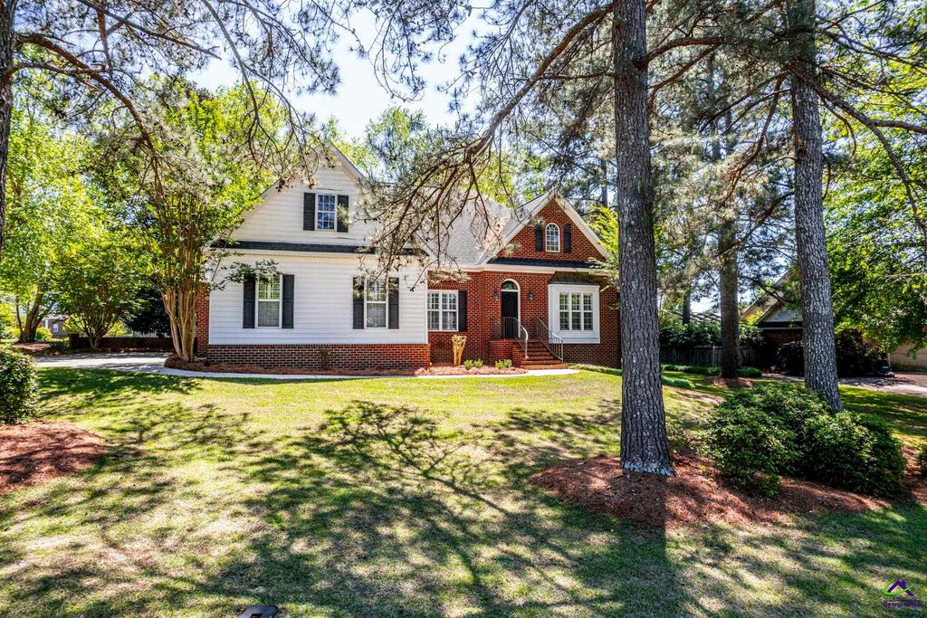 10 Willow Lake Drive, Warner Robins, GA 31093