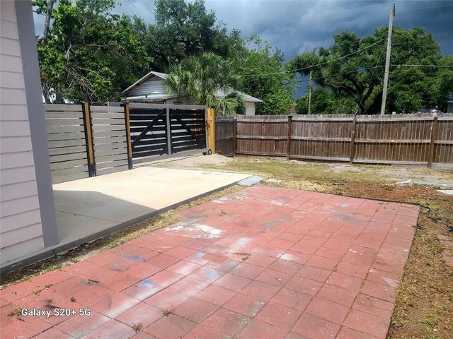 2220 E 17TH AVENUE, Tampa, FL 33605