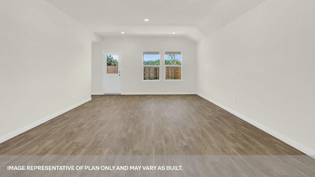 321 YELLOWSTONE DR, Kyle, TX 78640