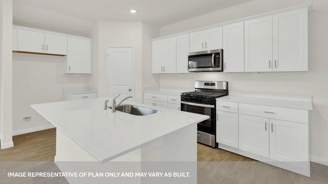 321 YELLOWSTONE DR, Kyle, TX 78640