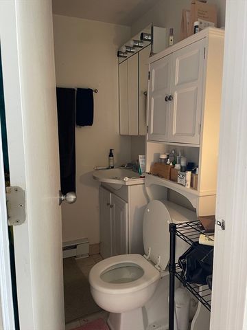 12 Stoneholm 516, Boston, MA 02115