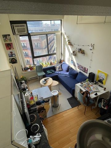 12 Stoneholm 516, Boston, MA 02115