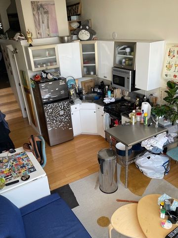 12 Stoneholm 516, Boston, MA 02115