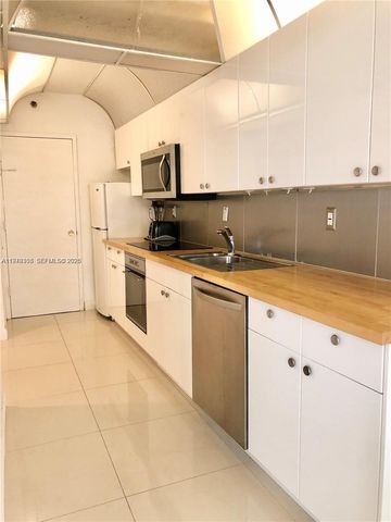 100 Lincoln Rd 524, Miami Beach, FL 33139