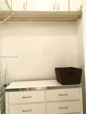 100 Lincoln Rd 524, Miami Beach, FL 33139