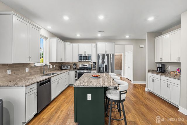 118 Starlight Drive, Monroe, NJ 08831