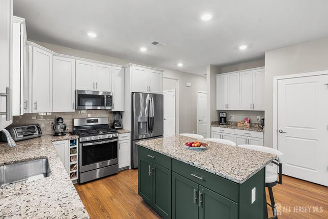 118 Starlight Drive, Monroe, NJ 08831