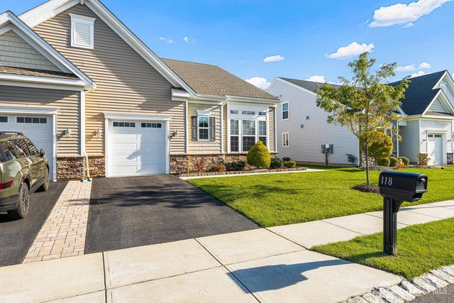118 Starlight Drive, Monroe, NJ 08831