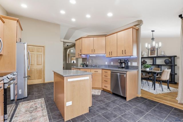 422 E ENCHANTED PINES DR, Rapid City, SD 57701