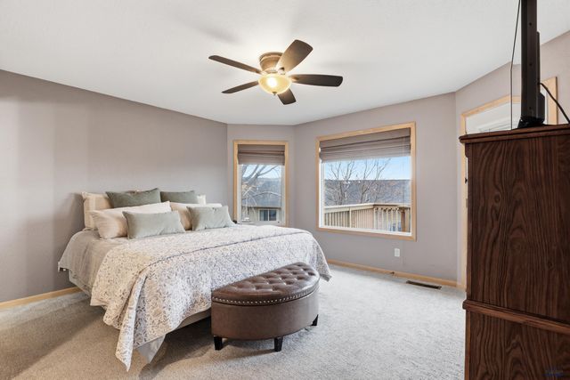 422 E ENCHANTED PINES DR, Rapid City, SD 57701