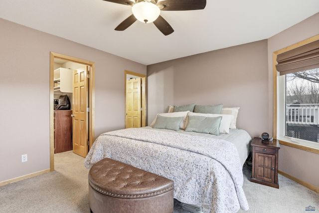 422 E ENCHANTED PINES DR, Rapid City, SD 57701