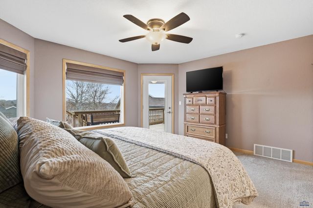 422 E ENCHANTED PINES DR, Rapid City, SD 57701