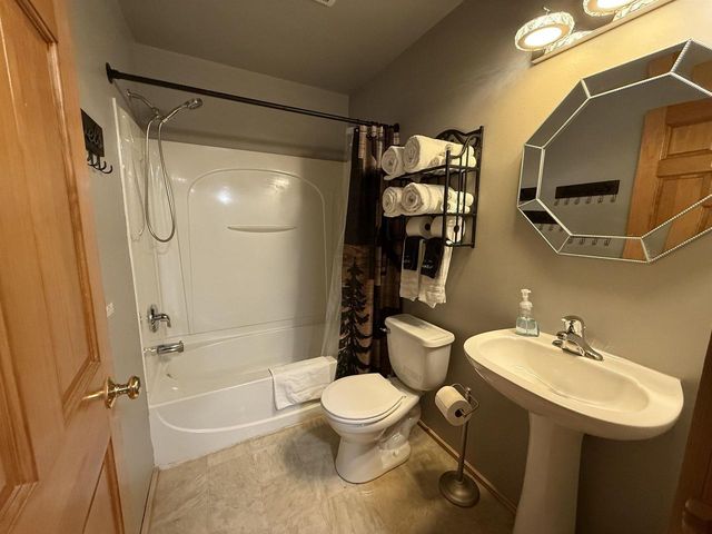 475 Overlook Court, Warrens, WI 54666